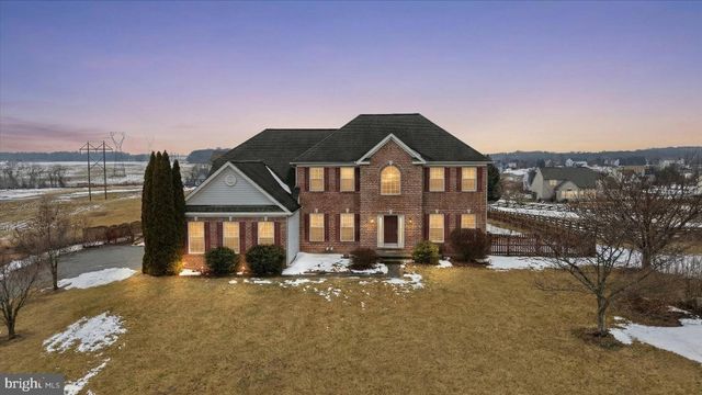693 SPRUCE HILL WAY, Charles Town, WV 25414