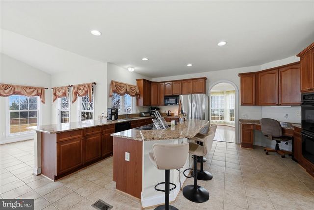 693 SPRUCE HILL WAY, Charles Town, WV 25414