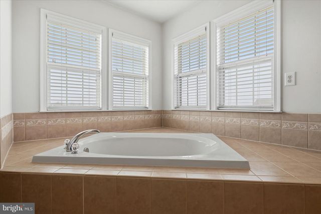 693 SPRUCE HILL WAY, Charles Town, WV 25414