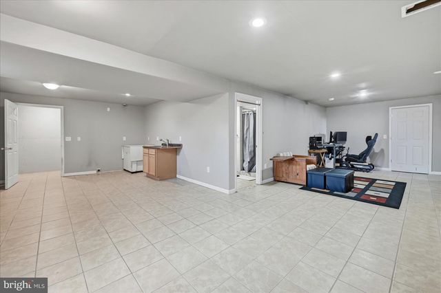 693 SPRUCE HILL WAY, Charles Town, WV 25414