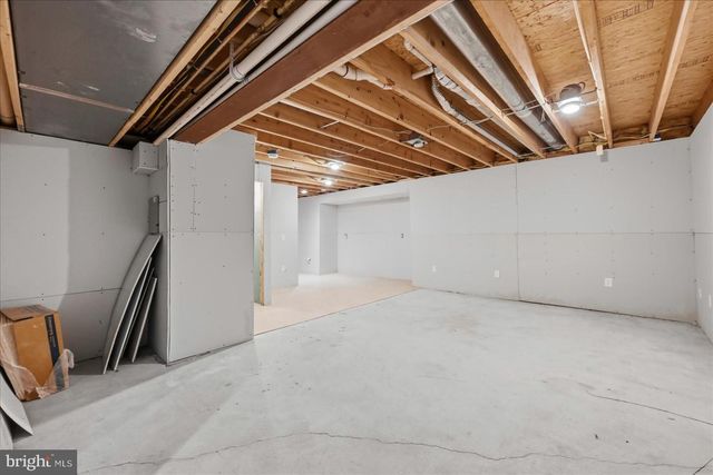 693 SPRUCE HILL WAY, Charles Town, WV 25414