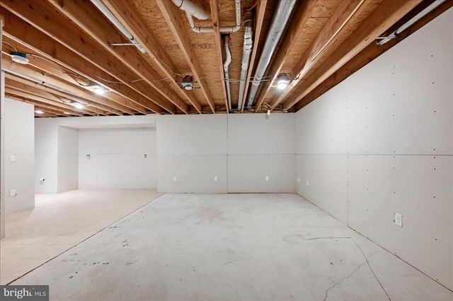 693 SPRUCE HILL WAY, Charles Town, WV 25414