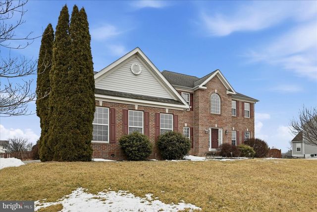 693 SPRUCE HILL WAY, Charles Town, WV 25414