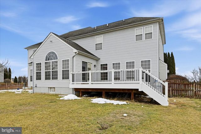 693 SPRUCE HILL WAY, Charles Town, WV 25414
