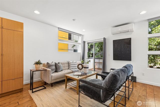 3161 S Oregon Street, Seattle, WA 98108