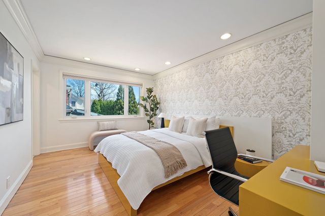 20 Montrose St, Newton, MA 02458