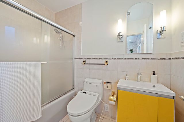 20 Montrose St, Newton, MA 02458
