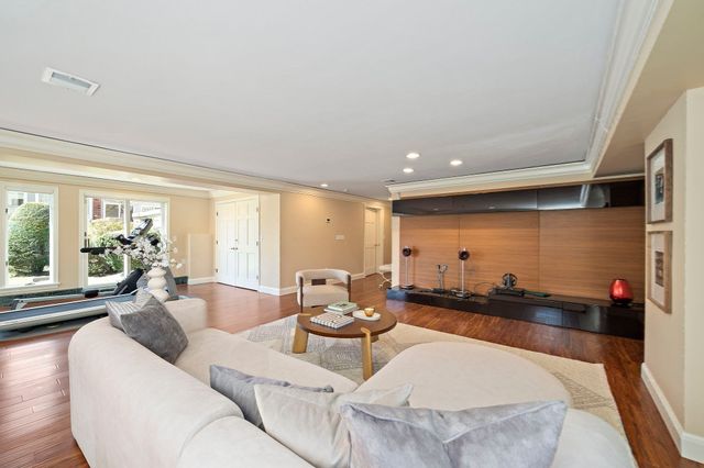 20 Montrose St, Newton, MA 02458