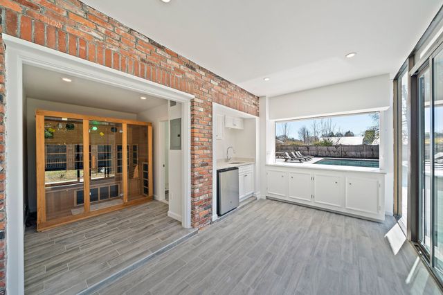 20 Montrose St, Newton, MA 02458