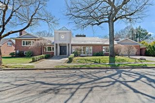 20 Montrose St, Newton, MA 02458