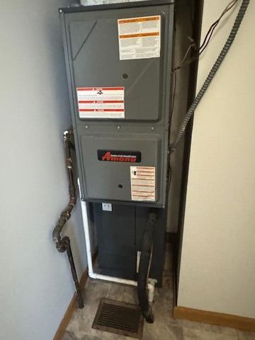 4553 W La Siesta Street, Springfield, MO 65802