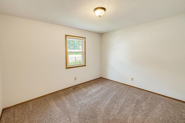 4553 W La Siesta Street, Springfield, MO 65802