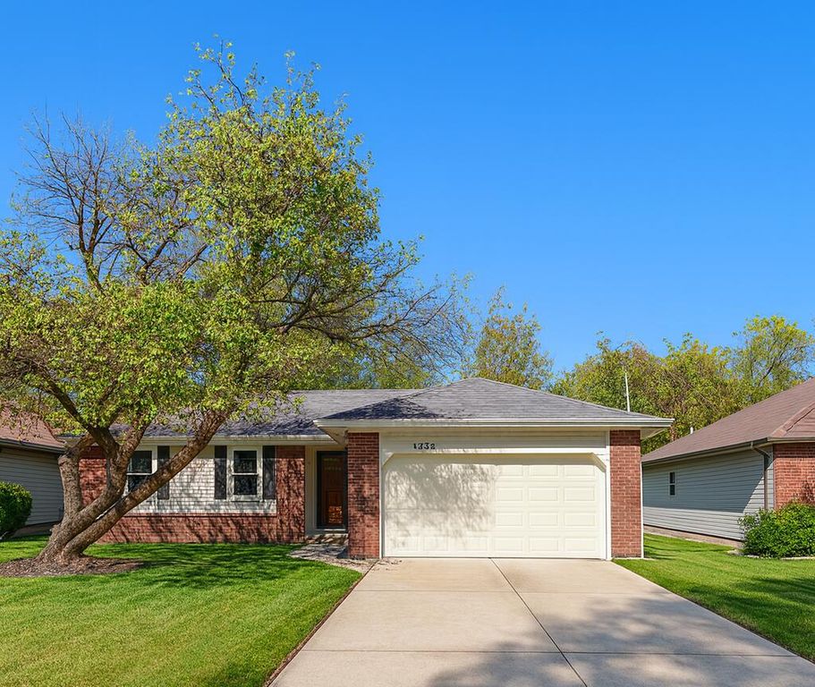 4553 W La Siesta Street, Springfield, MO 65802