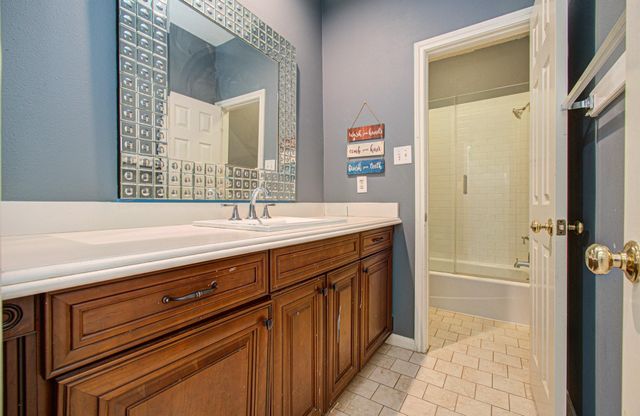 3631 Sunset Meadows Drive, Pearland, TX 77581
