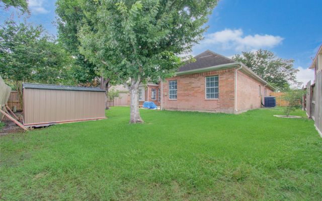3631 Sunset Meadows Drive, Pearland, TX 77581
