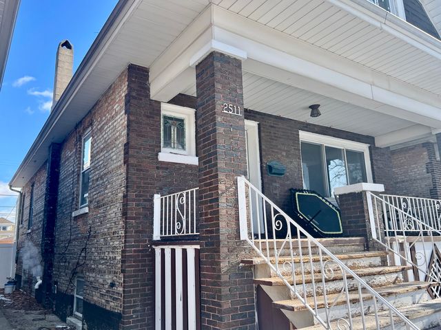 2511 Elmwood Avenue, Berwyn, IL 60402