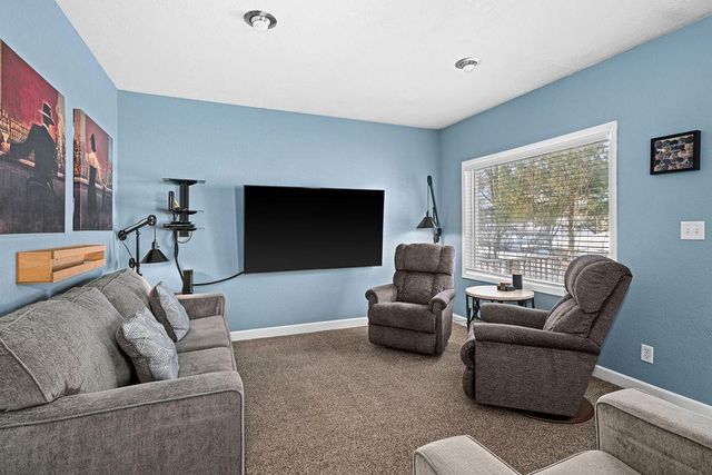 2502 W 15th Street, Duluth, MN 55806