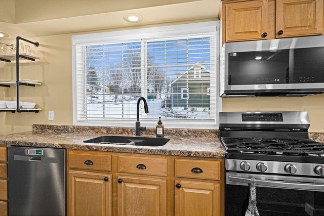 2502 W 15th Street, Duluth, MN 55806