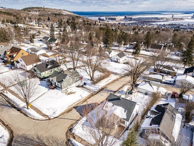 2502 W 15th Street, Duluth, MN 55806