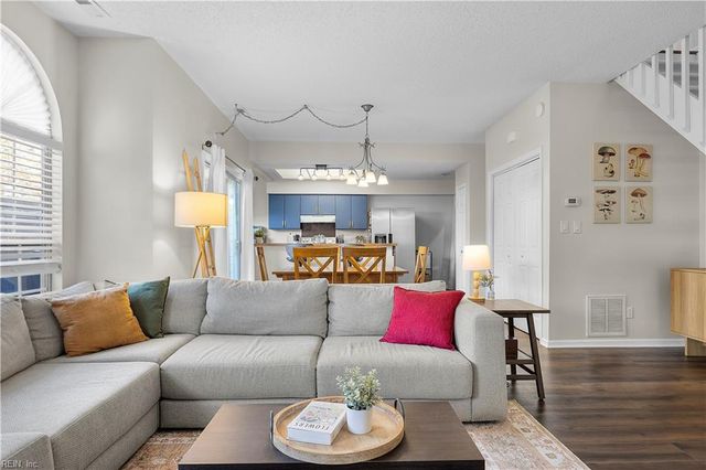 816 Gable WAY, Virginia Beach, VA 23455