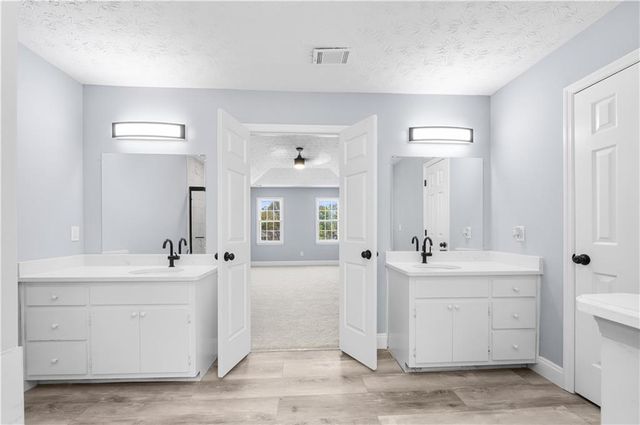 2983 Meadowsweet Trail, Snellville, GA 30078