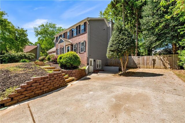 2983 Meadowsweet Trail, Snellville, GA 30078