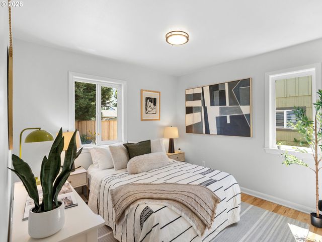 1842 Se 92ND Ave, Portland, OR 97216