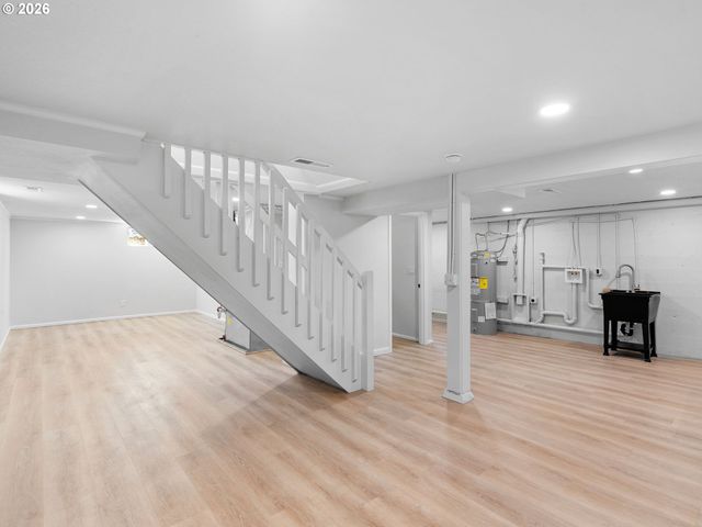 1842 Se 92ND Ave, Portland, OR 97216