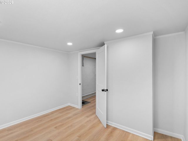 1842 Se 92ND Ave, Portland, OR 97216