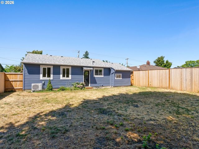 1842 Se 92ND Ave, Portland, OR 97216