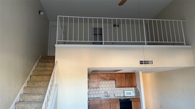 14777 Wunderlich Drive 804, Houston, TX 77069