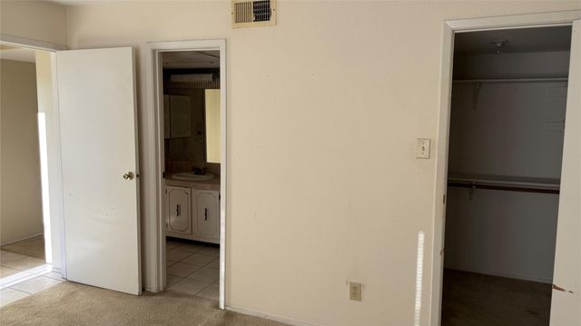 14777 Wunderlich Drive 804, Houston, TX 77069