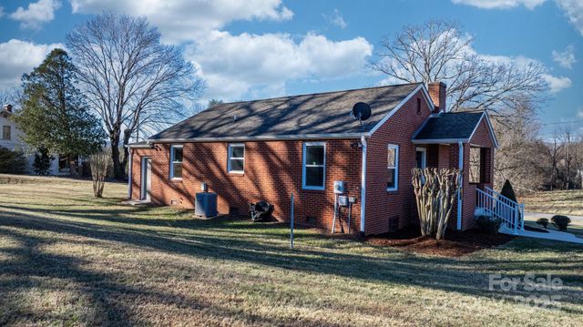 750 Hwy 126 Road, Nebo, NC 28761