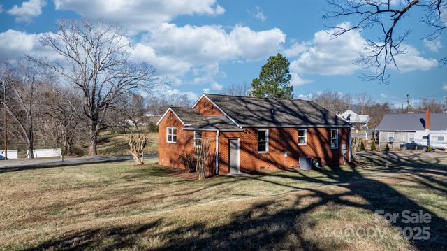 750 Hwy 126 Road, Nebo, NC 28761