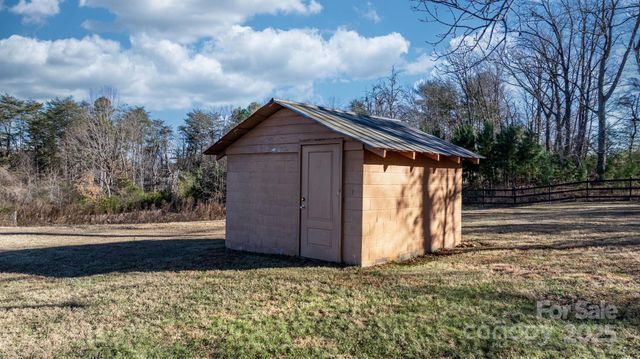 750 Hwy 126 Road, Nebo, NC 28761