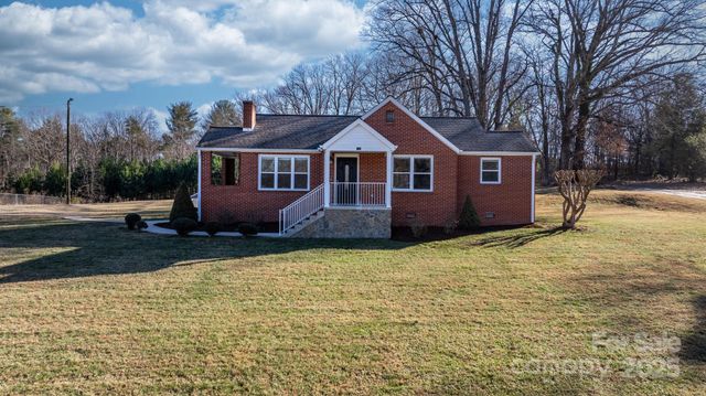 750 Hwy 126 Road, Nebo, NC 28761