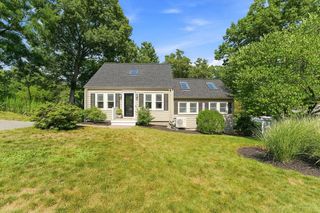 25 Cedarwood Rd, Stoughton, MA 02072