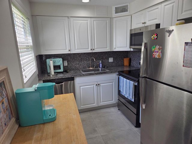 316 Farnham P 316, Deerfield Beach, FL 33442