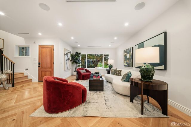 401 Holly Park Circle, San Francisco, CA 94110