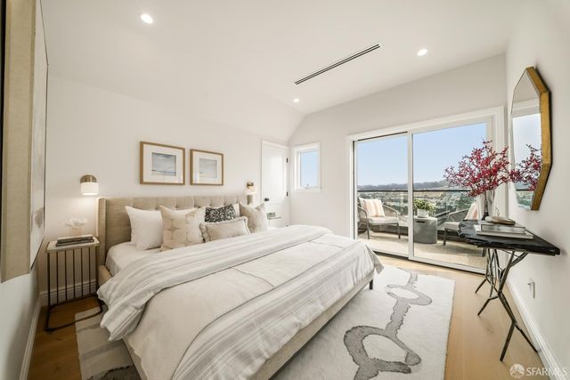 401 Holly Park Circle, San Francisco, CA 94110