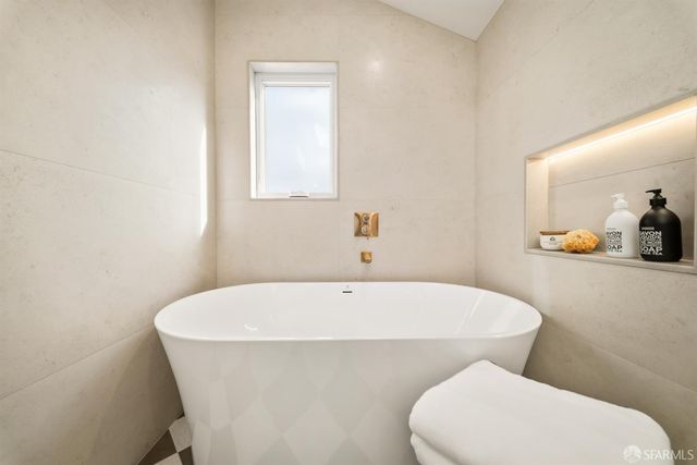 401 Holly Park Circle, San Francisco, CA 94110