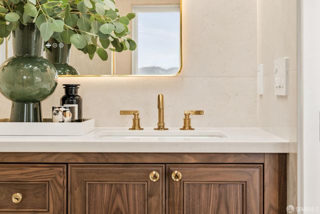 401 Holly Park Circle, San Francisco, CA 94110