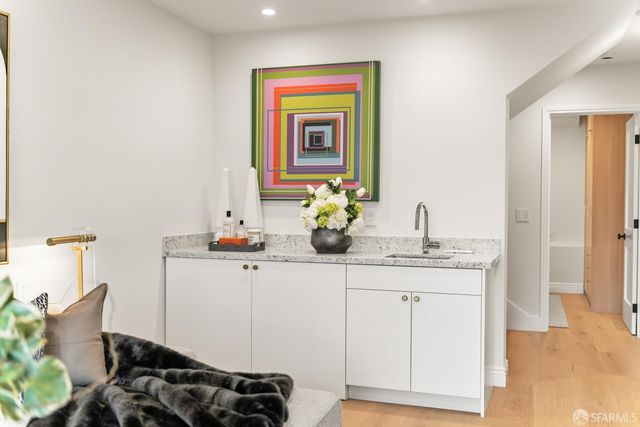 401 Holly Park Circle, San Francisco, CA 94110