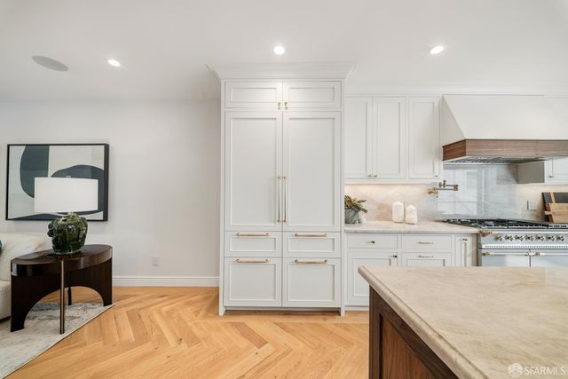 401 Holly Park Circle, San Francisco, CA 94110