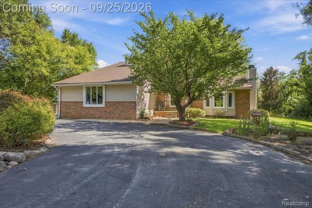 2605 Childs Lake Road, Milford Charter Township, MI 48381