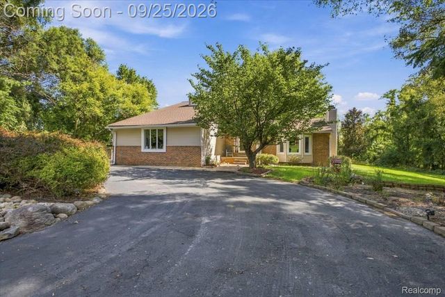 2605 Childs Lake Road, Milford Charter Township, MI 48381