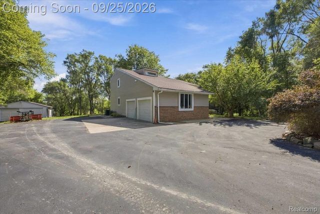 2605 Childs Lake Road, Milford Charter Township, MI 48381