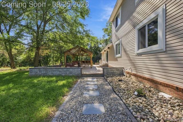 2605 Childs Lake Road, Milford Charter Township, MI 48381