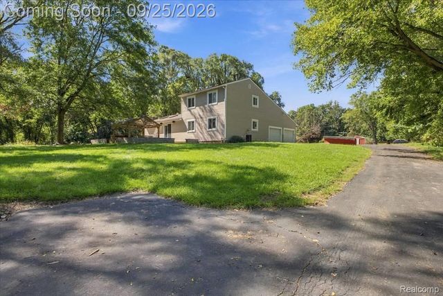 2605 Childs Lake Road, Milford Charter Township, MI 48381