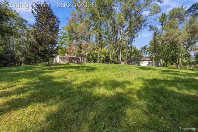 2605 Childs Lake Road, Milford Charter Township, MI 48381